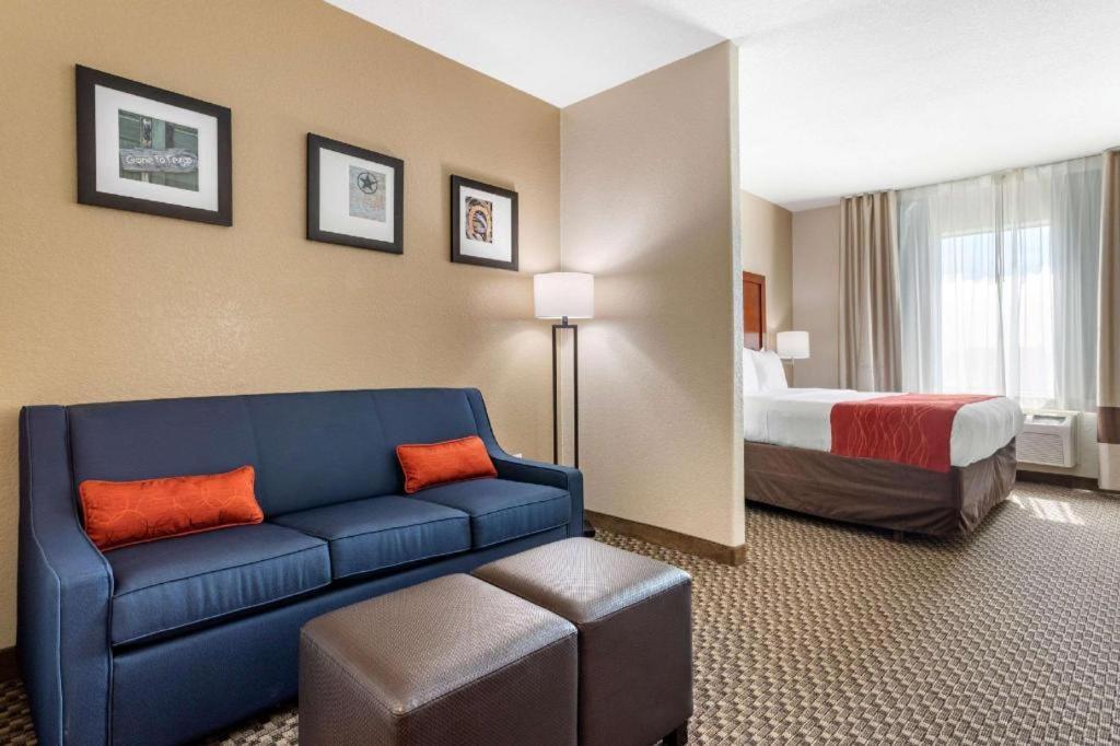 Comfort Inn & Suites Navasota Εξωτερικό φωτογραφία