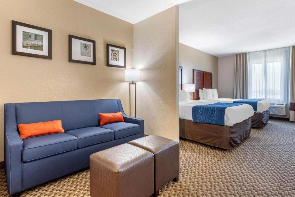 Comfort Inn & Suites Navasota Εξωτερικό φωτογραφία